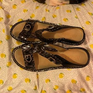 Alegria sandals gold and black